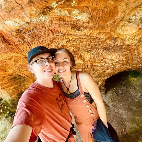 Meet your Posher, Taylor - Picture 3 of 8